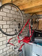 Race  fiets van het merk Wheeler, ., Ophalen