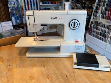 Pfaff 1212 - sterke machine met boventransport (idt) beschikbaar voor biedingen