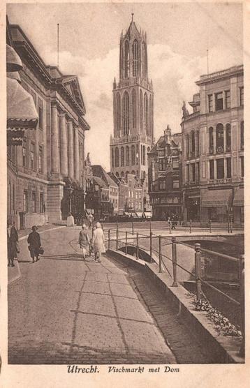 Utrecht, Vischmarkt met Dom (1931) 129785 beschikbaar voor biedingen