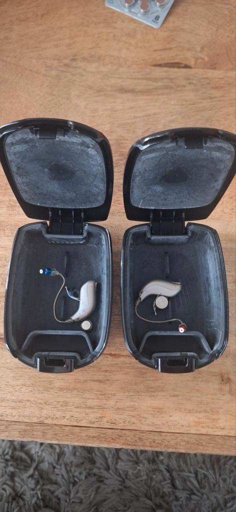 Te koop 2 bernafon gehoorapparaten +accessoires, Diversen, Verpleegmiddelen, Gebruikt, Ophalen of Verzenden