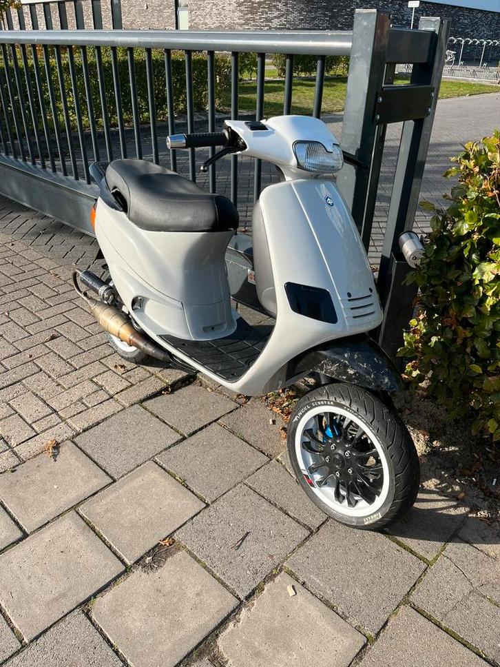 Type 1 70 cc, Fietsen en Brommers, Scooters | Piaggio, Zo goed als nieuw, Overige modellen, Maximaal 25 km/u, Tweetakt, Ophalen