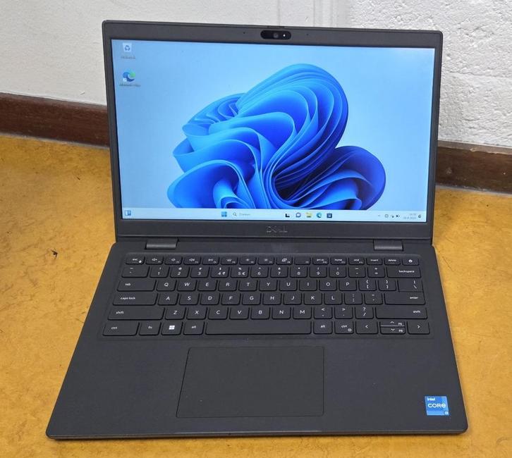 Nette Dell Laptop SSD + 8 Gb Ram Win 11 met Touchscreen, Computers en Software, Windows Laptops, Refurbished, 14 inch, SSD, 2 tot 3 Ghz