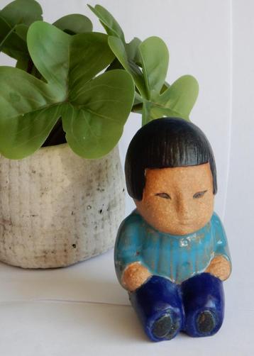 Lisa Larson   Children of the world .beeldje met de naam Mei beschikbaar voor biedingen