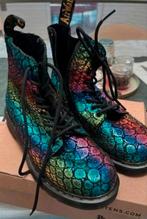 Dr martens 1460 Pascal J Black/rainbow croc metallic boots, Kinderen en Baby's, Kinderkleding | Schoenen en Sokken, Ophalen of Verzenden