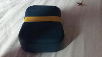 Lunch trommel. Nieuw beschikbaar voor biedingen