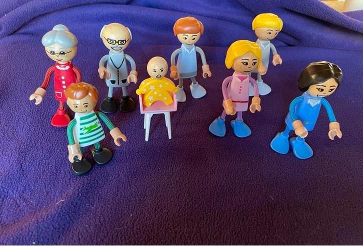 Poppenhuis compleet met meubeltjes en familie!, Kinderen en Baby's, Speelgoed | Poppen, Gebruikt, Overige typen, Ophalen