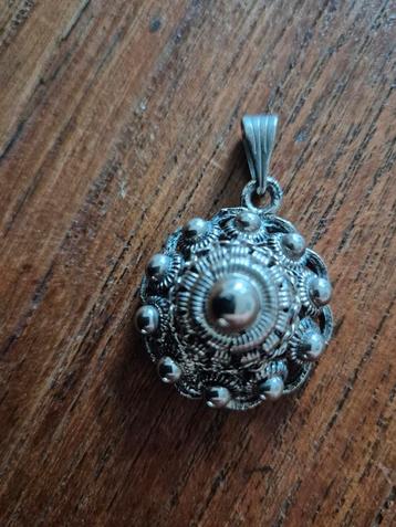 Zilveren hanger 126 Zeeuwse knop 28mm beschikbaar voor biedingen