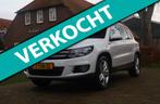 Volkswagen Tiguan 1.4 TSI Edition Aut. | Panorama | Trekhaak, 15 km/l, 4 cilinders, 150 pk, Wit