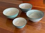 Loft porselein serie 3 grote schalen en een kleinere, Huis en Inrichting, Keuken | Servies, Ophalen of Verzenden, Glas, Overige stijlen