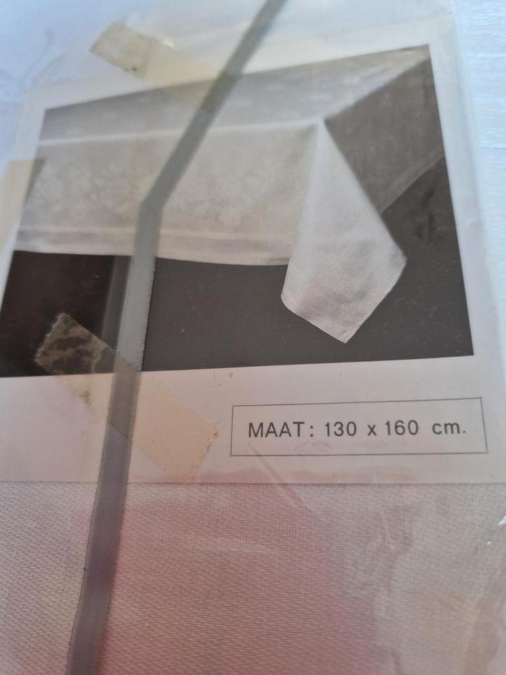 DAMAS Wit  retro vintage jaren 60-70 tafelkleed BIRDY, Huis en Inrichting, Keuken | Textiel, Nieuw, Tafelkleed of Tafelzeil, Wit