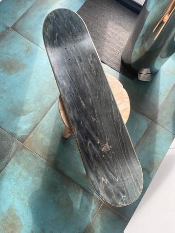 Nieuw blanco Skateboard beschikbaar voor biedingen