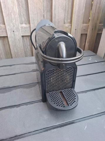 Nespresso magimix m105 koffie machine beschikbaar voor biedingen