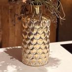 Leuke gouden vaas, Huis en Inrichting, Woonaccessoires | Droogbloemen, Ophalen, Zo goed als nieuw