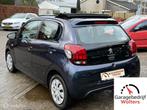 Peugeot 108 1.0 VTi Allure AUTOMAAT NAVI 1E EIGENAAR NW APK, Auto's, Peugeot, Stof, Gebruikt, Zwart, Met garantie (alle)
