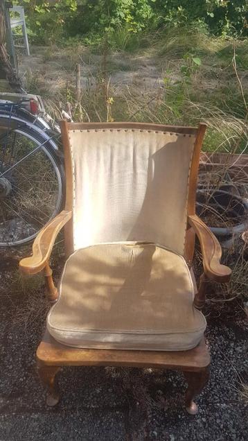  Klassieke fauteuil uit de Neo-stijlperiode (ca. 1880-1930)  beschikbaar voor biedingen