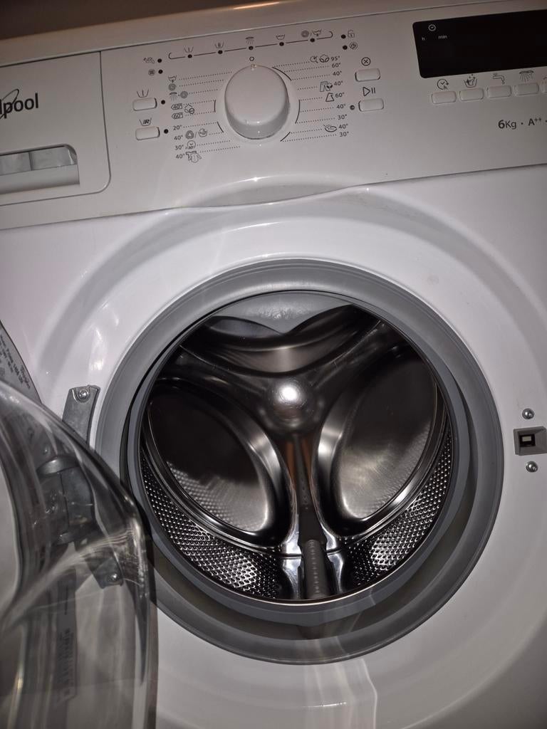 Whirlpool Wasmachine- A++ -6kg-1400 toren-  in Goed conditie, Witgoed en Apparatuur, Wasmachines, Ophalen, Gebruikt, Voorlader