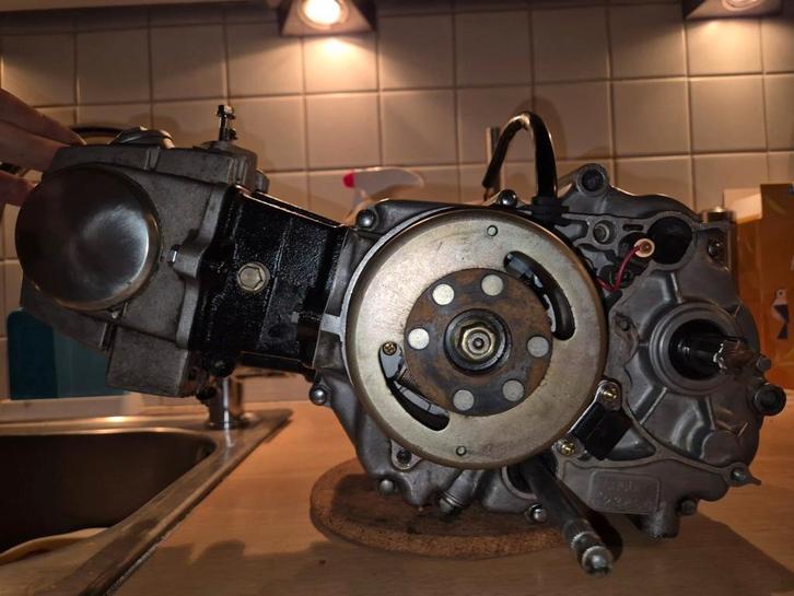 Gereviseerd honda cd50 blok, Fietsen en Brommers, Brommers | Honda, Zo goed als nieuw, Overige modellen, Ophalen