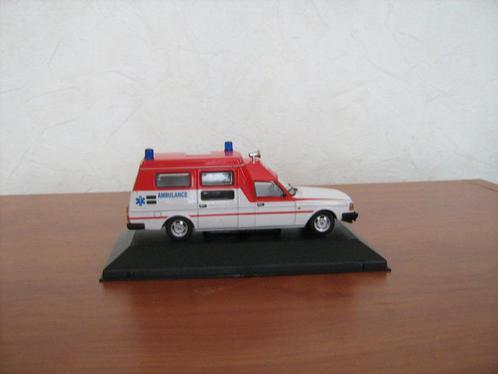 Volvo 264 ambulance, Atlas, nieuw in doos schaal 1:43, Hobby en Vrije tijd, Modelauto's | 1:43, Nieuw, Auto, Overige merken, Ophalen of Verzenden