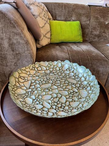 Schaal van Brass&boom. Parelmoer en bladgoud beschikbaar voor biedingen