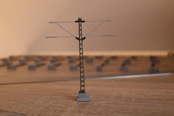 Gebruikte Viessmann H0 Bovenleiding middenmast 4112, Hobby en Vrije tijd, Modeltreinen | H0, Gebruikt, Gelijkstroom of Wisselstroom