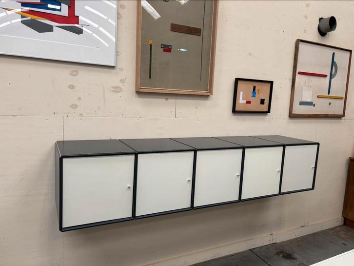 Zwevend dressoir, Huis en Inrichting, Kasten | Dressoirs, Gebruikt, 150 tot 200 cm, 25 tot 50 cm, Met deur(en), Overige houtsoorten