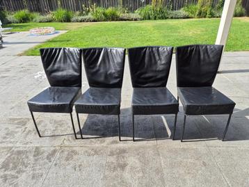 Gratis 4 keer zwarte eetkamer Stoelen beschikbaar voor biedingen