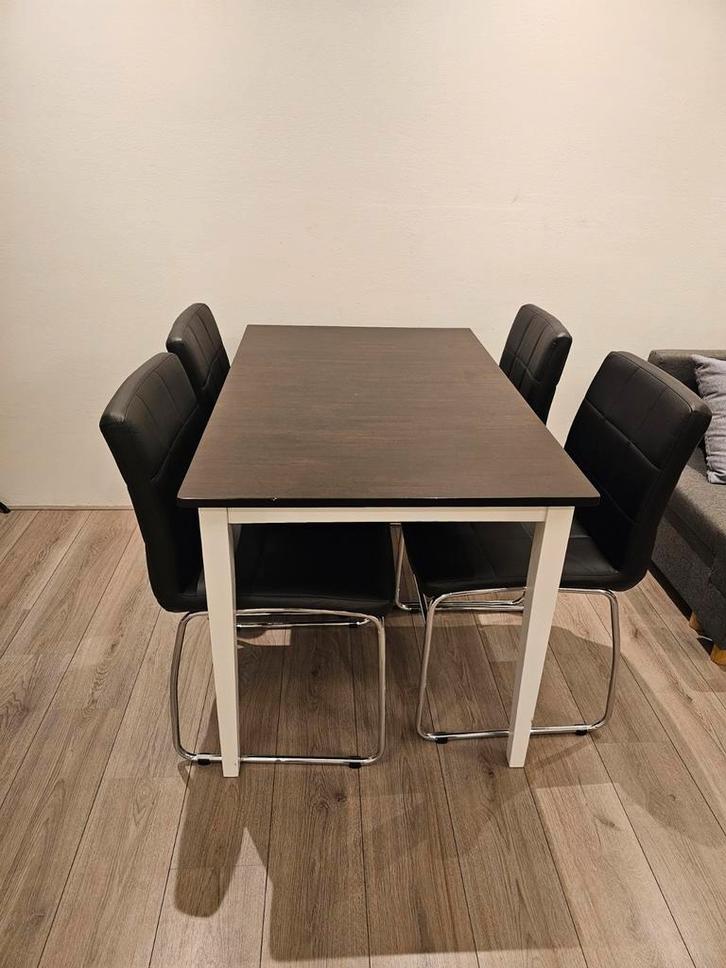 Uitschuifbare eettafel met 4 stoelen, Huis en Inrichting, Tafels | Eettafels, Zo goed als nieuw, 50 tot 100 cm, 100 tot 150 cm