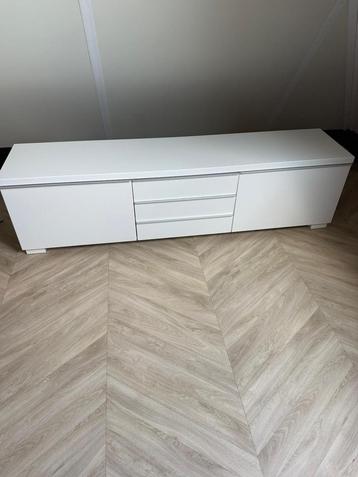 Besta tv meubel te koop voor 70 euro (zgan)