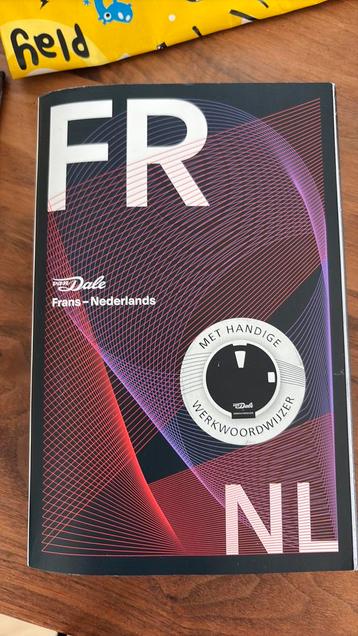 Van Dale Pocketwoordenboek Frans-Nederlands beschikbaar voor biedingen