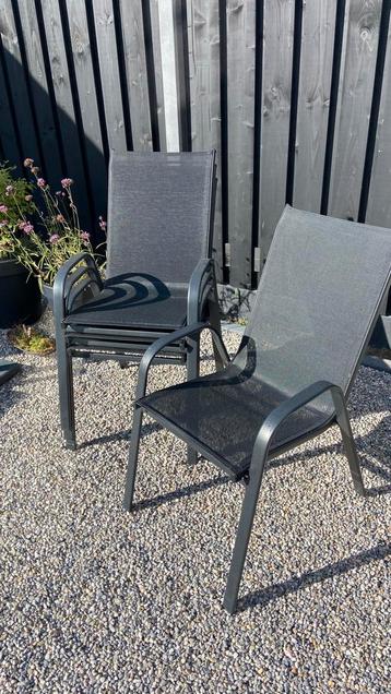 Tuinstoelen zwart, 4 stuks, stapelbaar beschikbaar voor biedingen