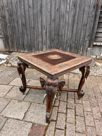 Antieke Anglo Indian olifant tafel vintage beschikbaar voor biedingen