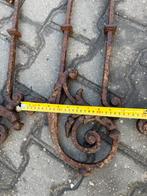 smeedijzeren / gietijzeren balusters met klassieke krulvorm., Antiek en Kunst, Curiosa en Brocante, Ophalen