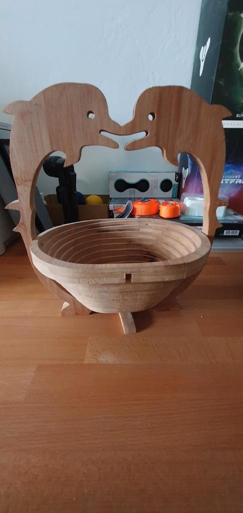 Fruitmand hout met dolfijnen. Inklapbaar., Huis en Inrichting, Woonaccessoires | Schalen en Manden, Zo goed als nieuw, Rechthoekig