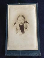 CDV, Meisje, A. Kok, Amsterdam, Carte de Visite, Ophalen of Verzenden, Voor 1940, Gebruikt, Foto