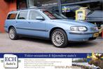 Volvo V70 2.3 T5 250 pk Aut. Leer, 17 inch, Trekhaak, 1566 kg, Met garantie (alle), Blauw, 92 €/maand