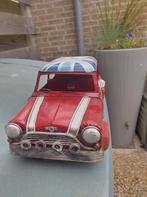 Mini Cooper van Ijzer, Hobby en Vrije tijd, Modelauto's | 1:5 tot 1:12, Ophalen of Verzenden, Zo goed als nieuw, 1:9 t/m 1:12