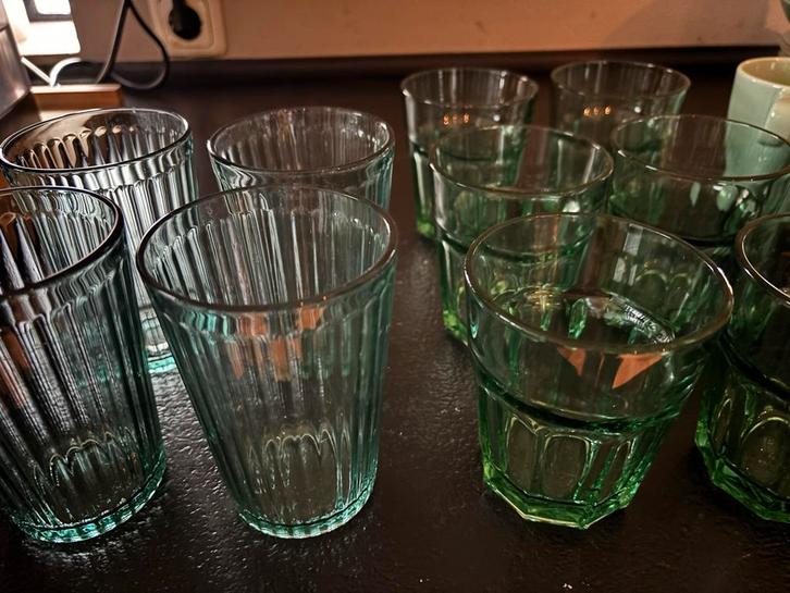 Groen Servies - Glazen en Kopjes, Huis en Inrichting, Keuken | Servies, Gebruikt, Glas of Glazen, Effen, Glas, Ophalen