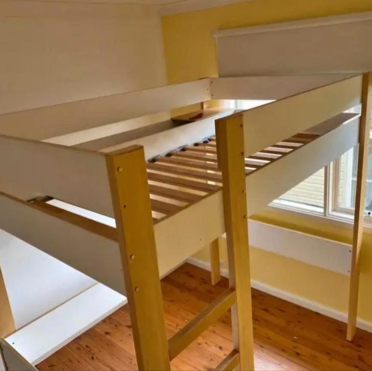 Degelijke houten hoogslaper IKEA type Robin, Huis en Inrichting, Slaapkamer | Bedden, Gebruikt, Eenpersoons, Hout, Ophalen