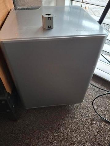 Soundbar en subwoofer beschikbaar voor biedingen