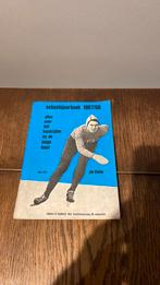 Schaatsjaarboek 1967/68 - in prima staat, Ophalen of Verzenden, Zo goed als nieuw