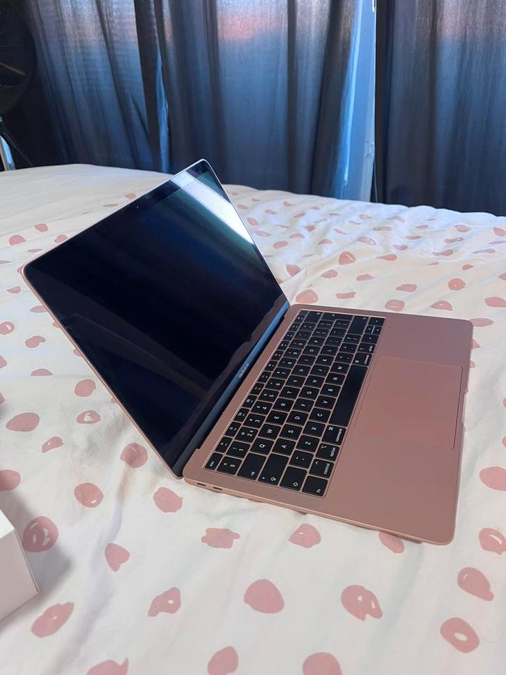 Macbook Air 13 Inch 2018 Rose gold, Computers en Software, Apple Macbooks, Zo goed als nieuw, MacBook Air, 13 inch, Minder dan 2 Ghz