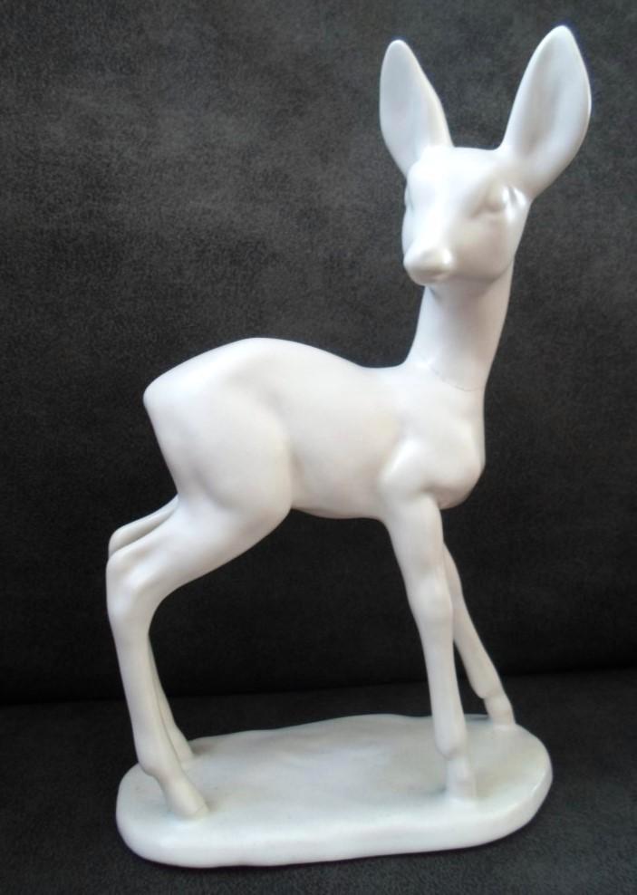 Beeld hert Flora Keramiek Gouda Holland. 512., Verzamelen, Beelden en Beeldjes, Gebruikt, Dier, Ophalen of Verzenden