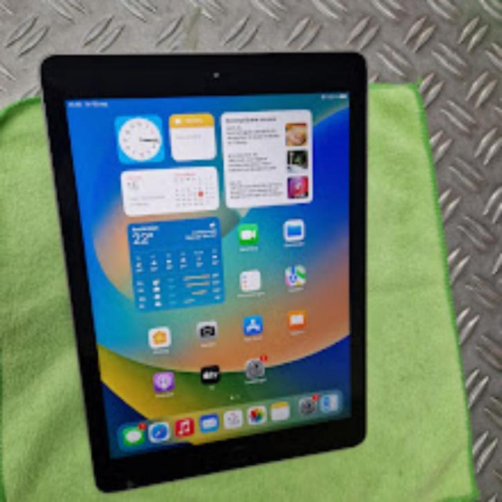 Apple iPad 2018 (6de gen) 32GB Gray Nette staat, Computers en Software, Apple iPads, Zo goed als nieuw