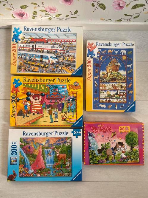 Pakket 5 puzzels 200 stukjes - treinen, pippi, ark van noach, Hobby en Vrije tijd, Denksport en Puzzels, Zo goed als nieuw, Minder dan 500 stukjes