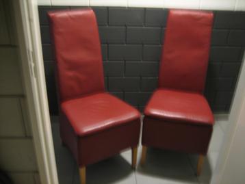 2 Eetkamerstoelen/Donkerrood/Leder/IZGS!! beschikbaar voor biedingen