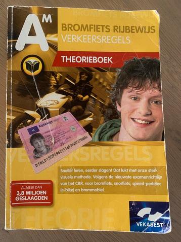 Bromfiets rijbewijs verkeersregels beschikbaar voor biedingen