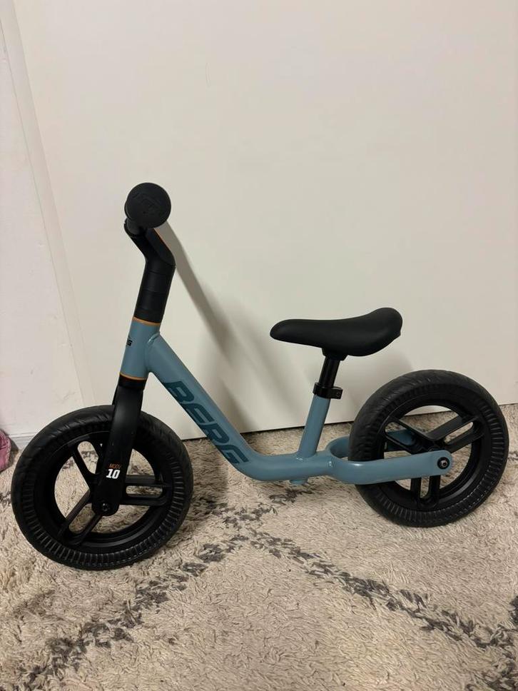 Berg loopfiets moov, Kinderen en Baby's, Speelgoed | Buiten | Voertuigen en Loopfietsen, Zo goed als nieuw, Loopfiets, Ophalen