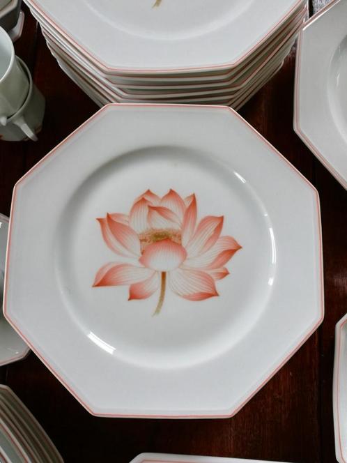 >9 pers Limoges eet- en koffieservies oranje pioenroos, Huis en Inrichting, Keuken | Servies, Zo goed als nieuw, Compleet servies