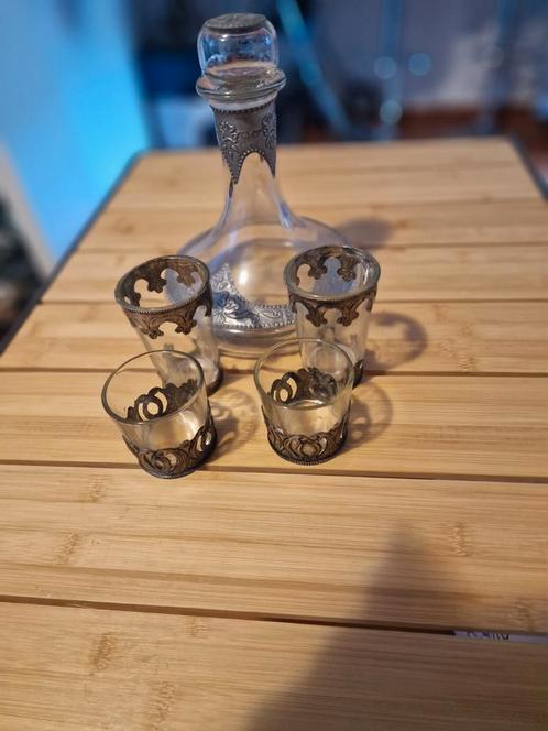 Grote karaaf met verzilverde omhulsel, Verzamelen, Glas en Borrelglaasjes, Gebruikt, Overige typen, Ophalen of Verzenden