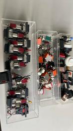 Circa 50 schakelaars voor modelbaan, Hobby en Vrije tijd, Modeltreinen | H0, Ophalen of Verzenden, Zo goed als nieuw, Gelijkstroom of Wisselstroom